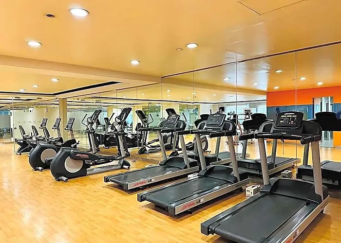 Serenity Haven In Mckinley Hill Bgc 호텔 4*